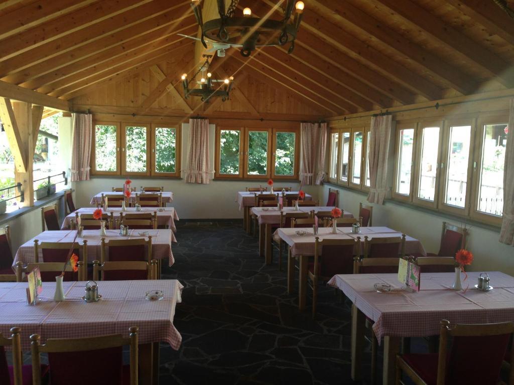 تارينز Gasthaus Sonne المظهر الخارجي الصورة