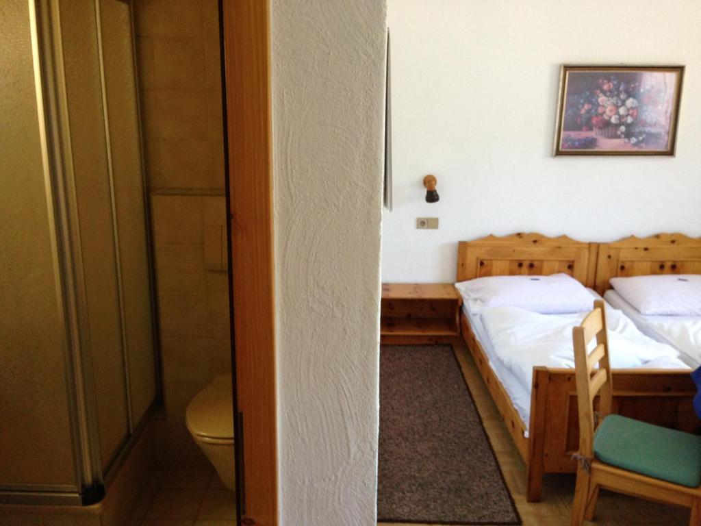 تارينز Gasthaus Sonne الغرفة الصورة