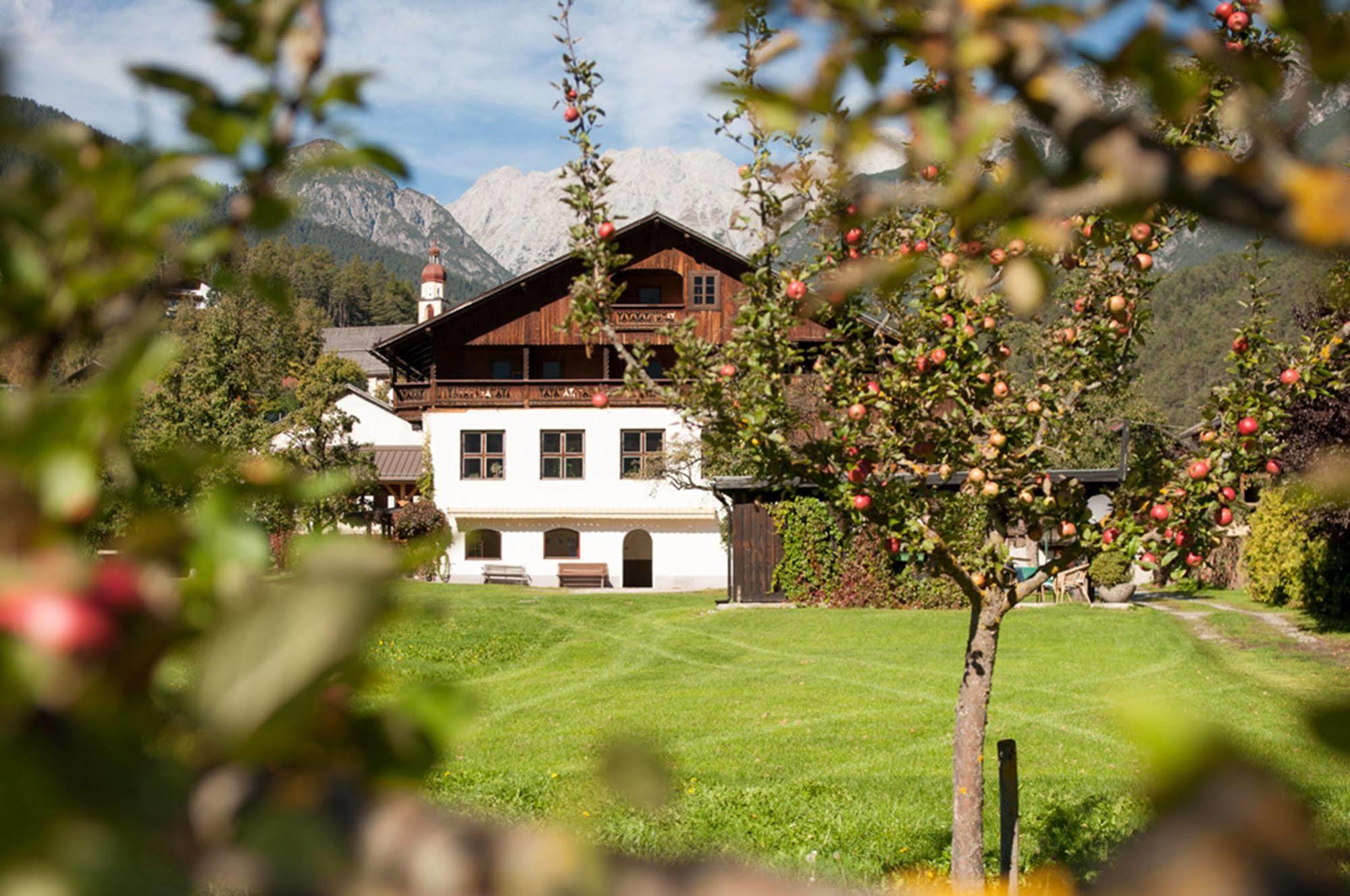 تارينز Gasthaus Sonne المظهر الخارجي الصورة