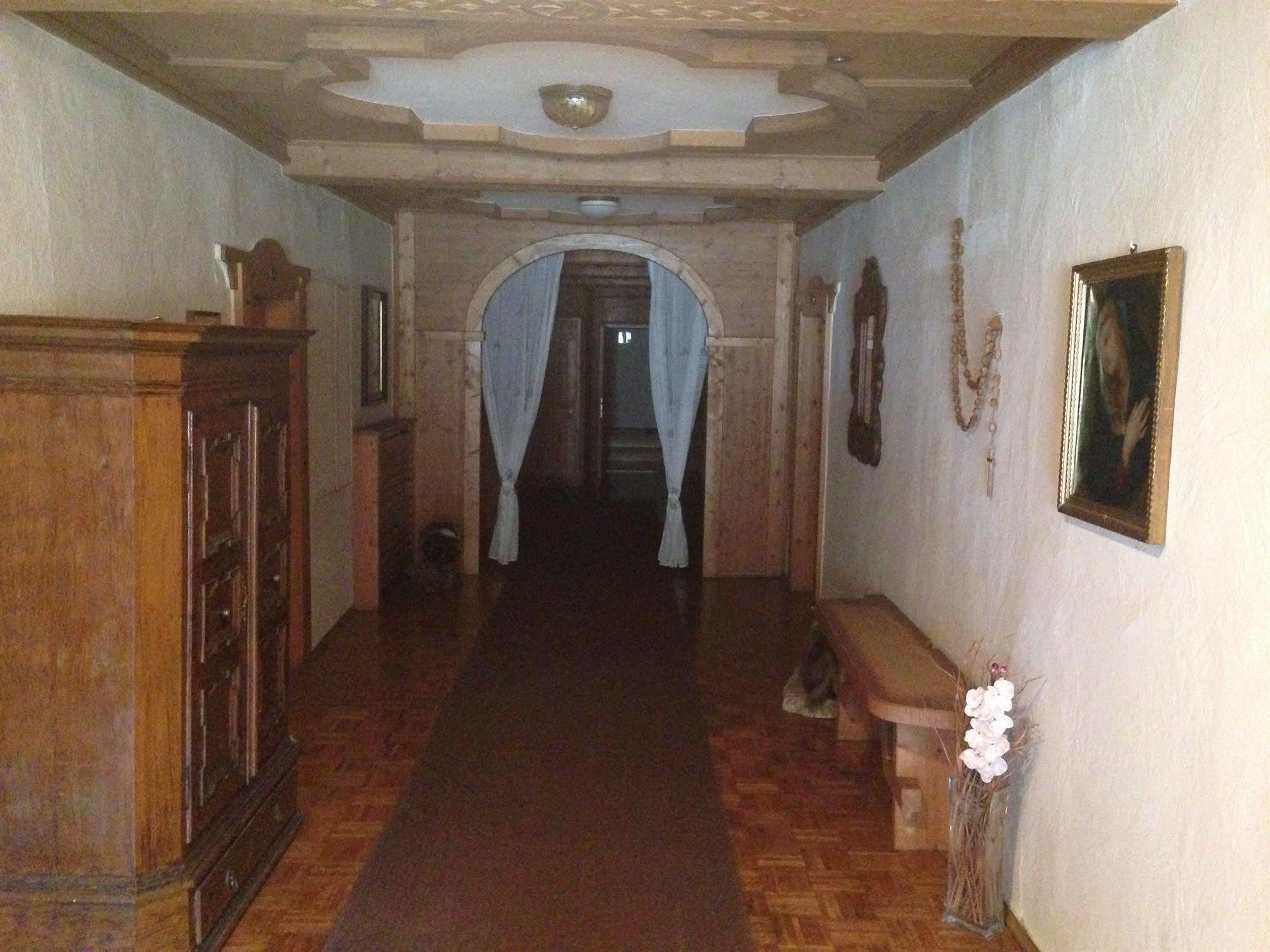 تارينز Gasthaus Sonne المظهر الخارجي الصورة